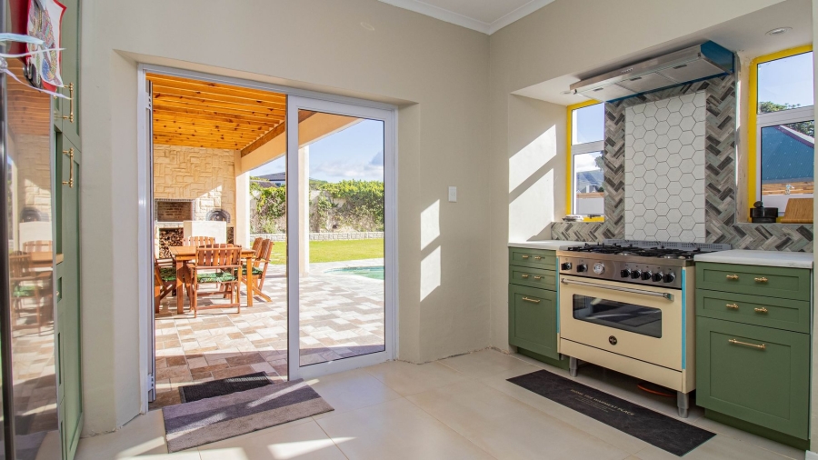 3 Bedroom Property for Sale in Westcliff Western Cape